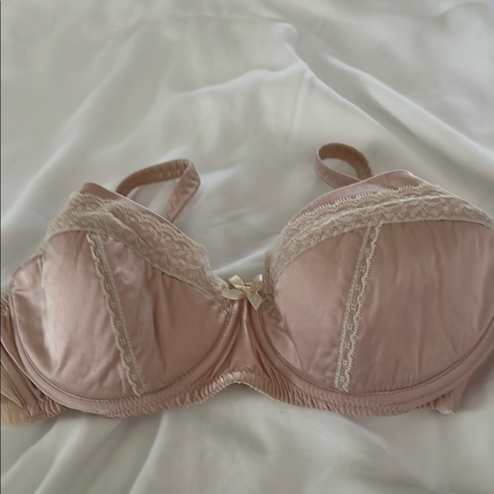 Blush Pink Lace Underwire Bra with Molded Cups